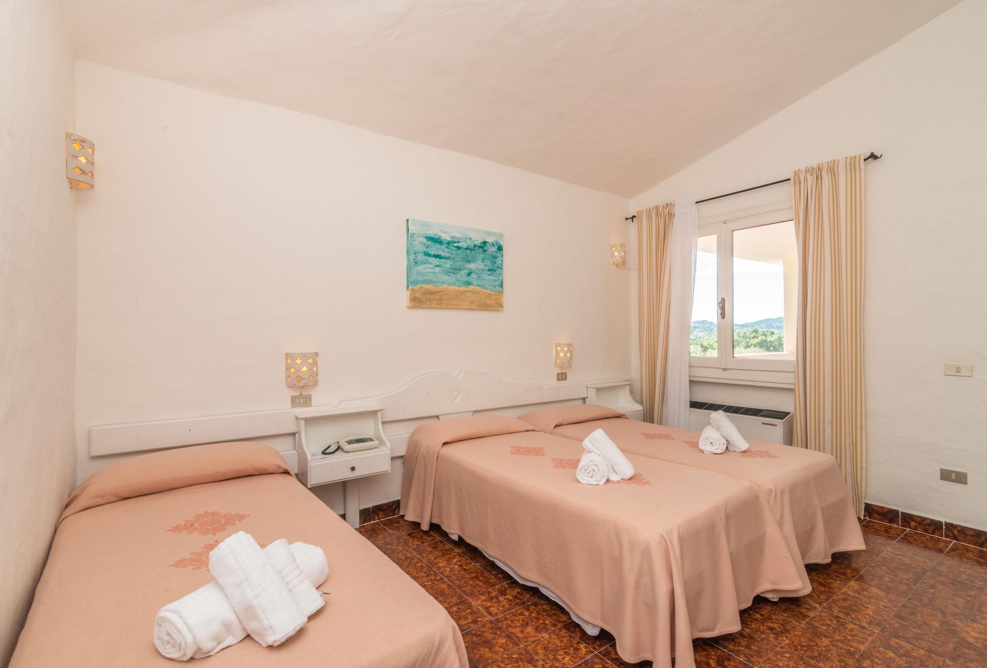 Hotel 3 Botti Baja Sardinia Bagian luar foto