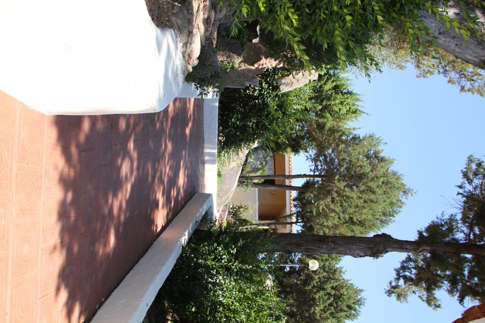 Hotel 3 Botti Baja Sardinia Bagian luar foto