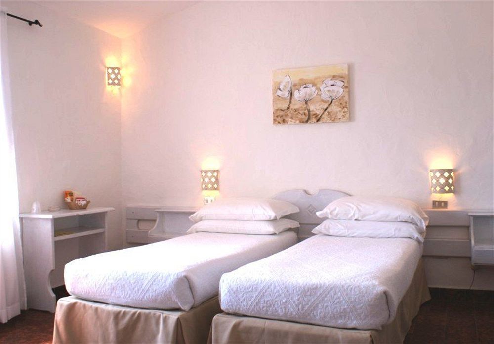 Hotel 3 Botti Baja Sardinia Bagian luar foto